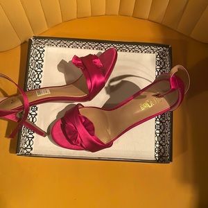 Hot pink women size 11